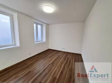 Pronájem bytu, 1+kk, 23 m²