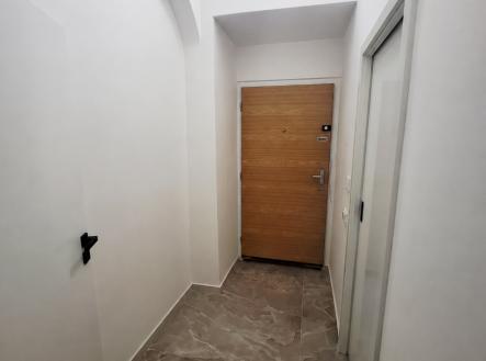 Pronájem bytu, 1+kk, 35 m²