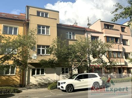 Prodej nájemního domu, 430 m²