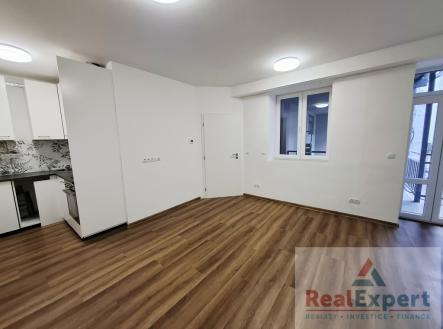 Pronájem bytu, 2+kk, 47 m²