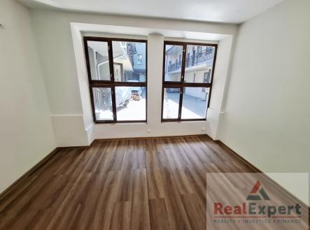 Pronájem obchodní prostor, 70 m²