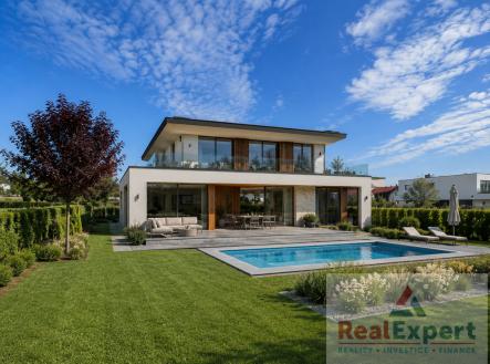 Prodej pozemku pro bydlení, 1 739 m²