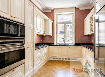 Prodej bytu, 4+kk, 136 m²