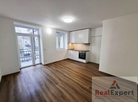 Pronájem bytu, 1+kk, 36 m²