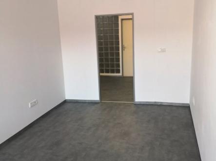 Pronájem komerčního objektu, obchodní centrum, 25 m²