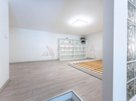 Prodej bytu, 1+kk, 81 m²