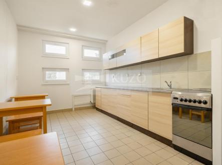 Pronájem hotel, 574 m²