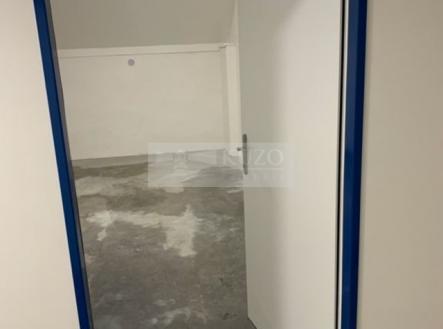 Pronájem skladovací prostor, 12 m²