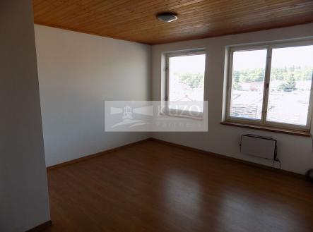 Pronájem bytu, 1+kk, 33 m²