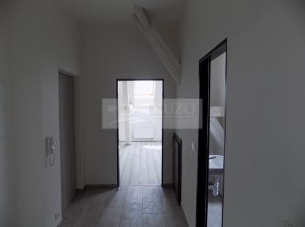 Pronájem bytu, 2+kk, 68 m²