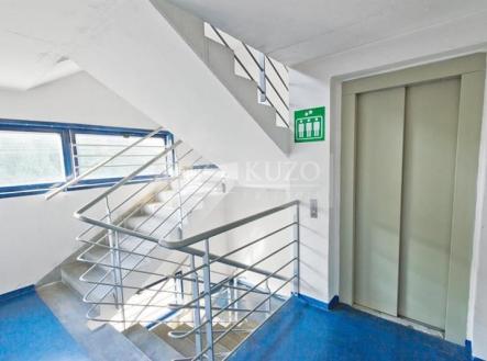 Pronájem skladovací prostor, 2 m²