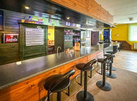 Pronájem - restaurace, 565 m²