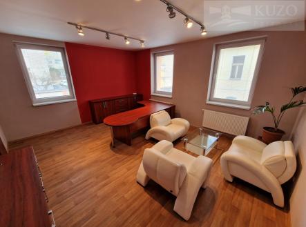 Pronájem obchodní prostor, 158 m²