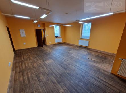 Pronájem obchodní prostor, 158 m²