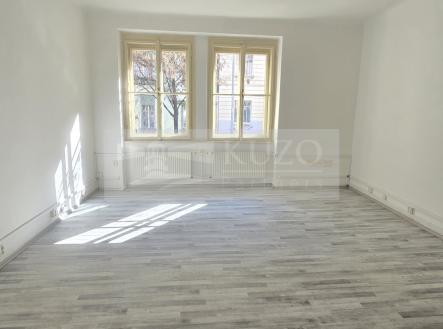 Pronájem kanceláře, 120 m²