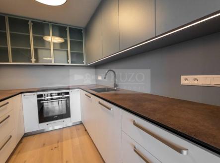 Pronájem bytu, 2+kk, 70 m²