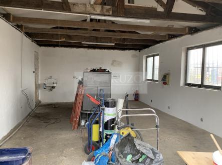 Pronájem skladovací prostor, 35 m²