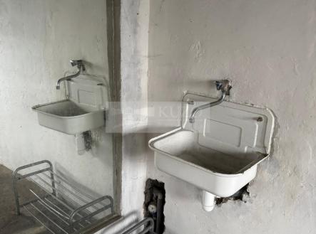 Pronájem skladovací prostor, 35 m²