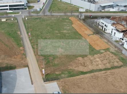 Prodej pozemku pro komerční výstavbu, 7 553 m²