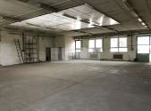 Pronájem výrobní prostor, 912 m²