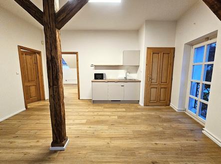 Pronájem kanceláře, 104 m²