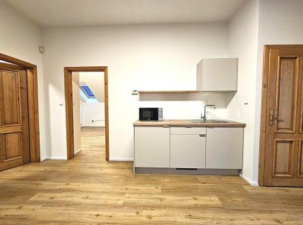 Pronájem kanceláře, 104 m²