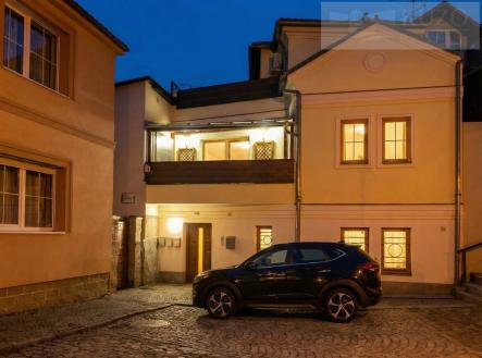 Pronájem bytu, 3+kk, 81 m²