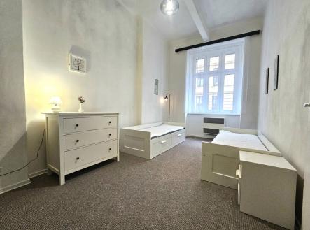 Pronájem bytu, 3+kk, 70 m²