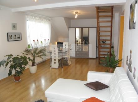 Pronájem bytu, 2+1, 74 m²