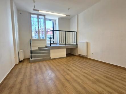 Pronájem obchodní prostor, 105 m²