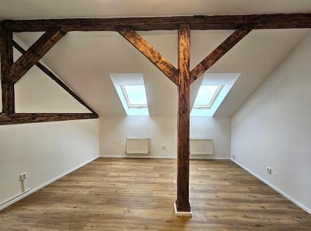 Pronájem kanceláře, 104 m²