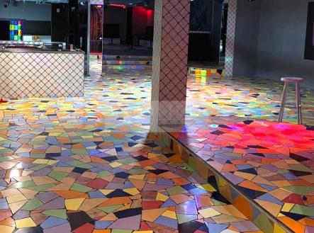 Pronájem obchodní prostory, 217 m²