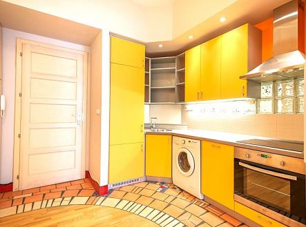 Pronájem bytu, 1+kk, 38 m²