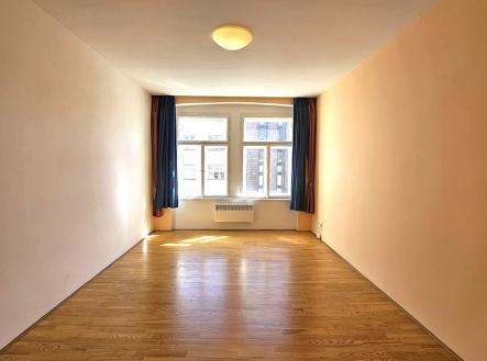 Pronájem bytu, 1+kk, 38 m²