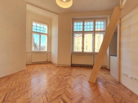 Pronájem bytu, 1+kk, 33 m²