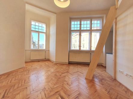 Pronájem bytu, 1+kk, 33 m²