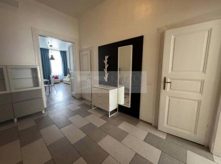 Pronájem bytu, 2+kk, 66 m²