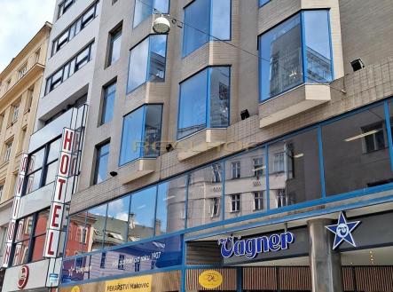 Pronájem obchodní prostory, 150 m²