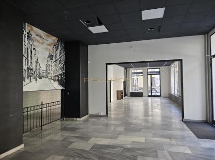 Pronájem obchodní prostory, 165 m²