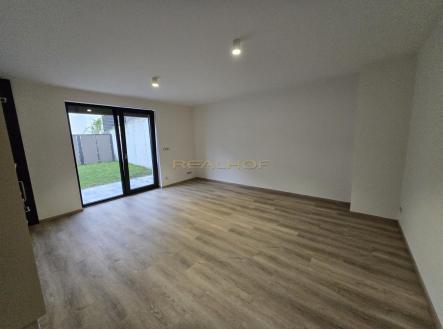 Pronájem bytu, 1+kk, 38 m²