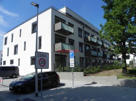 Nový byt o podlahové ploše 34 m2 + balkon 5 m2, celkově 39 m².