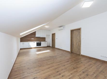 Pronájem bytu, 2+kk, 52 m²