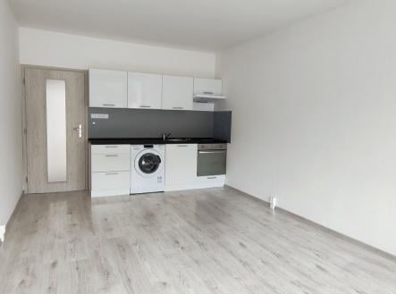 Pronájem bytu, 1+kk, 30 m²