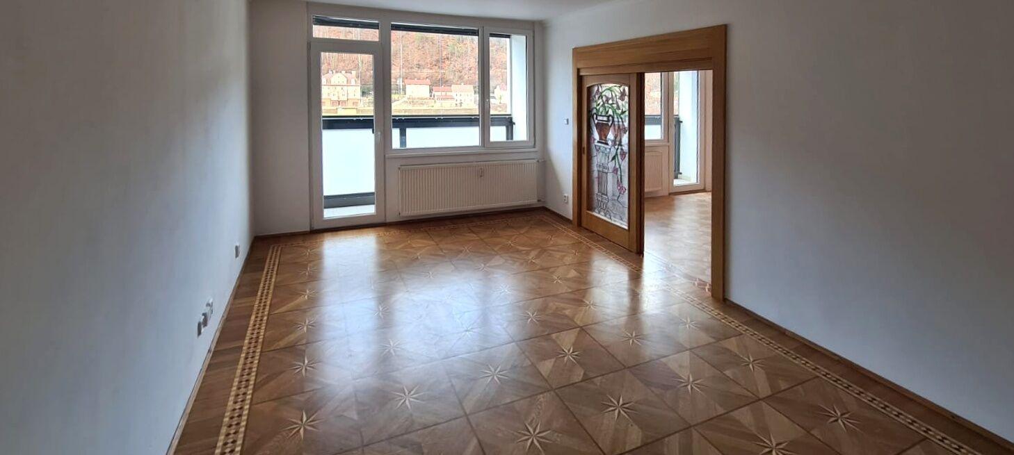 Krásný byt 2+kk s lodžií a výhledem, Děčín