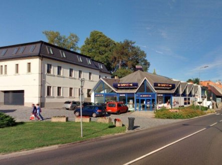 Pronájem obchodní prostory, 820 m²