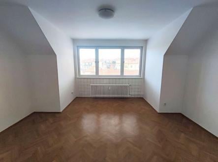 Pronájem bytu, 2+1, 85 m²