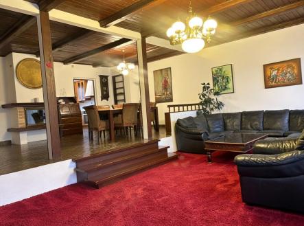 Pronájem domu/vily, 260 m²