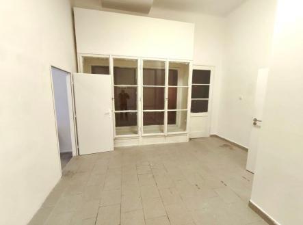 Pronájem obchodní prostor, 43 m²