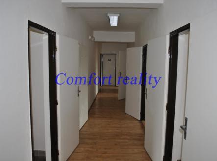 Prodej komerčního objektu, průmyslový areál, 350 m²