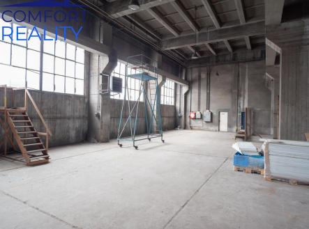 Pronájem skladovací prostor, 2 914 m²
